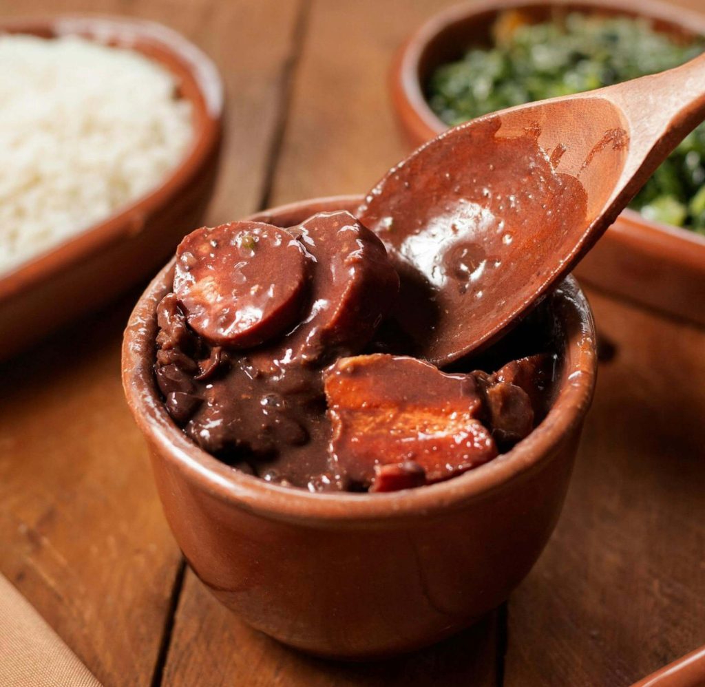 Qual é a feijoada mais saborosa Turismo gastronômico